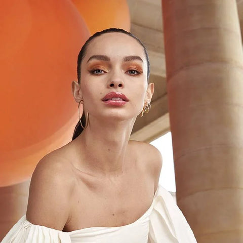 L'Oreal Brilliant Signature Plumping Gloss 402 Soar